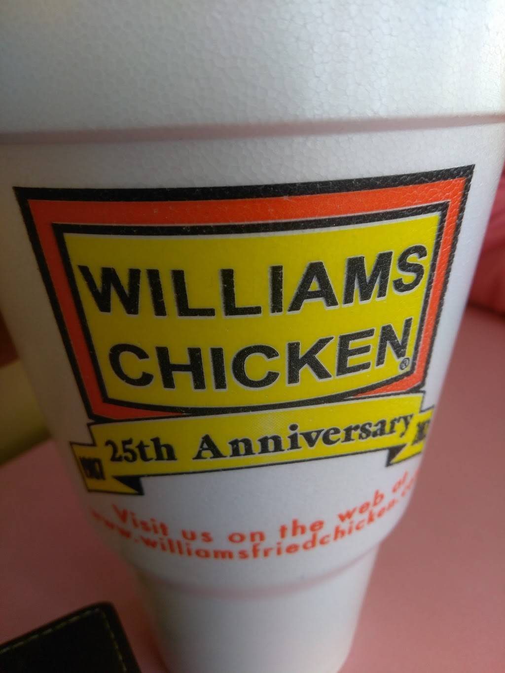 Williams Fried Chicken | restaurant | 4313 E Berry St, Fort Worth, TX 76105, USA | 8175345600 OR +1 817-534-5600