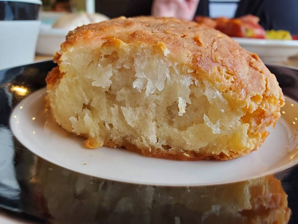 The Tipsy Biscuit | restaurant | 231 N Main St, Elkhart, IN 46516, USA | 5743276851 OR +1 574-327-6851