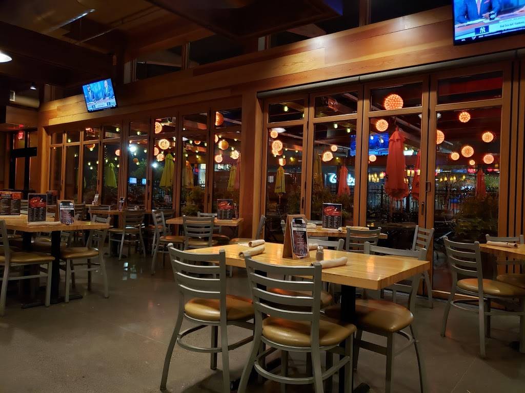 Tavern on the Hill | restaurant | 1102 Woodland Ave, Duluth, MN 55812, USA | 2187240010 OR +1 218-724-0010