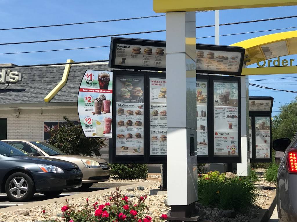 McDonalds | cafe | 761 S Lake St, Gary, IN 46403, USA | 2199388299 OR +1 219-938-8299