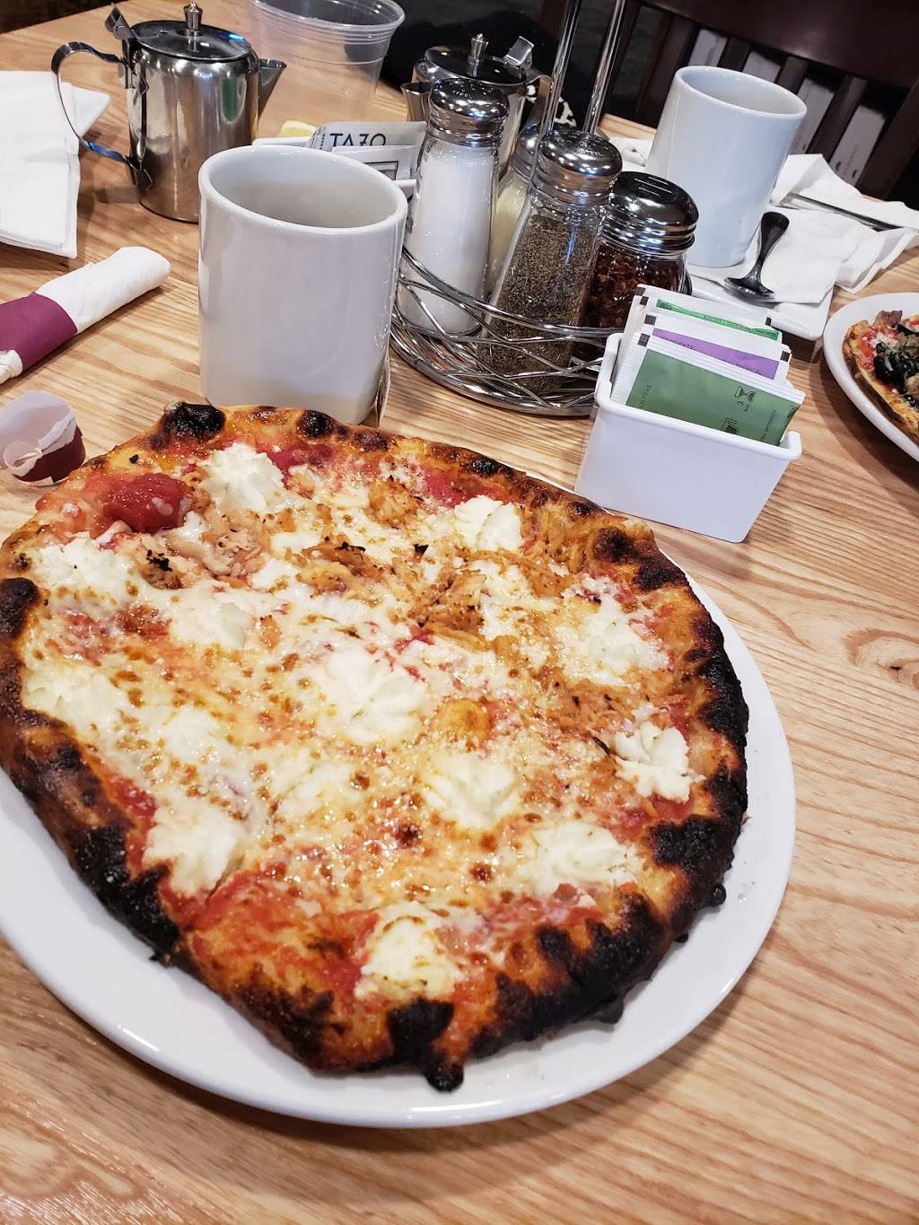 Riccettas Brick Oven Pizza - Saco | restaurant | 512 Main St, Saco, ME 04072, USA | 2075717700 OR +1 207-571-7700