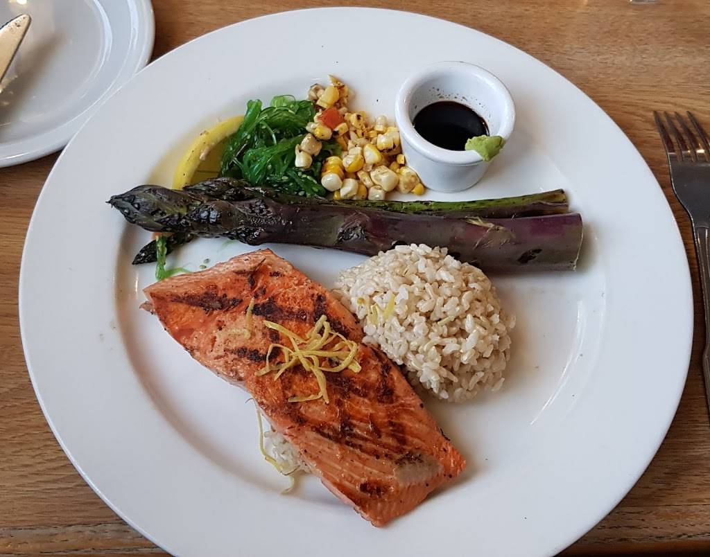 Five Hooks Fish Grill | restaurant | 2232 Queen Anne Ave N, Seattle, WA 98109, USA | 2064031263 OR +1 206-403-1263