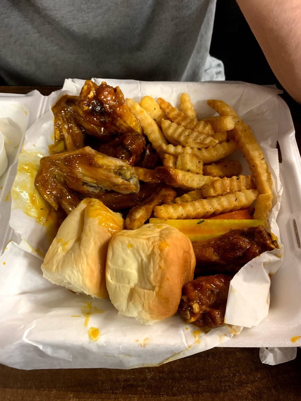 Chings Hot Wings | meal takeaway | 1264 Getwell Rd, Memphis, TN 38111, USA | 9017435545 OR +1 901-743-5545