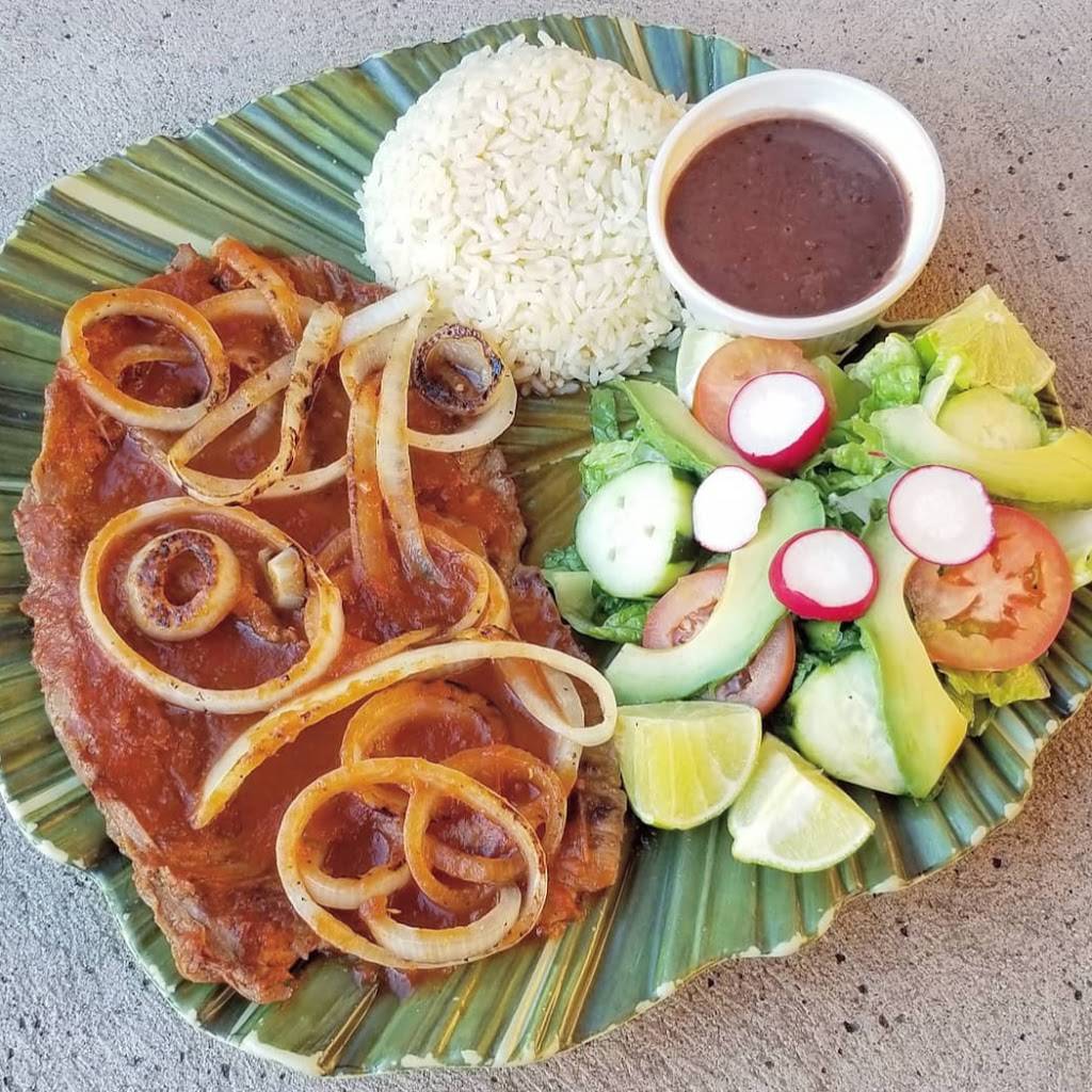 Gladys Restaurante Salvadoreño | restaurant | 1423 S Country Club Dr, Mesa, AZ 85210, USA | 4806492541 OR +1 480-649-2541