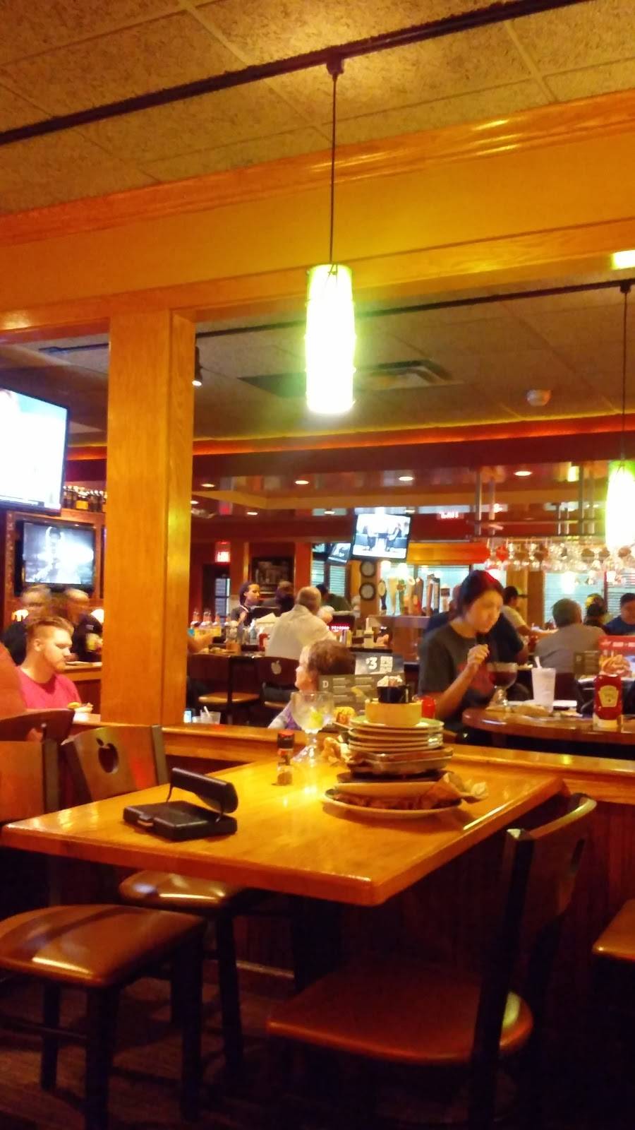 Applebees Grill + Bar | restaurant | 389 John Scott Hwy, Steubenville, OH 43952, USA | 7402649448 OR +1 740-264-9448