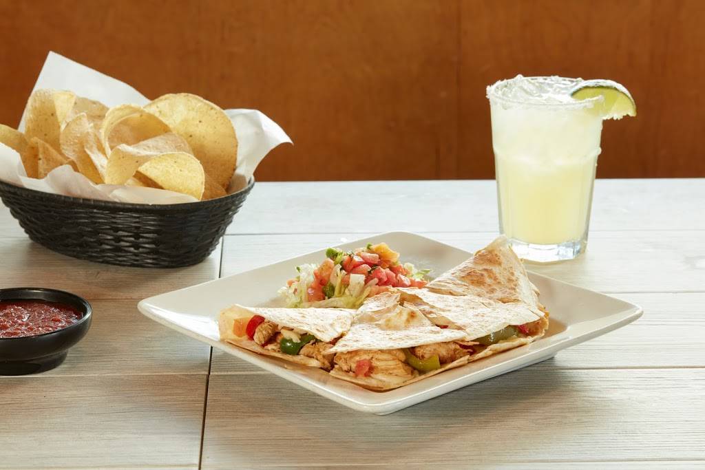 Salty Iguana Mexican Restaurant - Overland Park | restaurant | 8420 W 135th St, Overland Park, KS 66223, USA | 9134020200 OR +1 913-402-0200