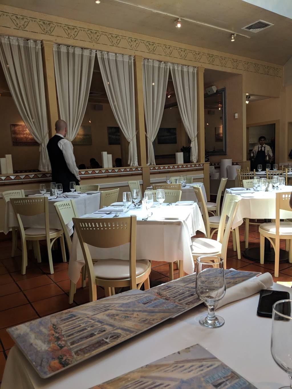 Seventh Street Cafe | restaurant | 126 7th St, Garden City, NY 11530, USA | 5167477575 OR +1 516-747-7575