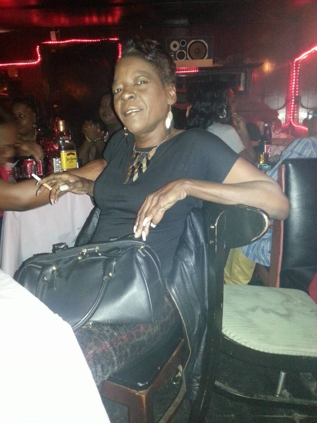 Big S Grill | restaurant | 1179 Dunnavant St, Memphis, TN 38106, USA | 9017759127 OR +1 901-775-9127