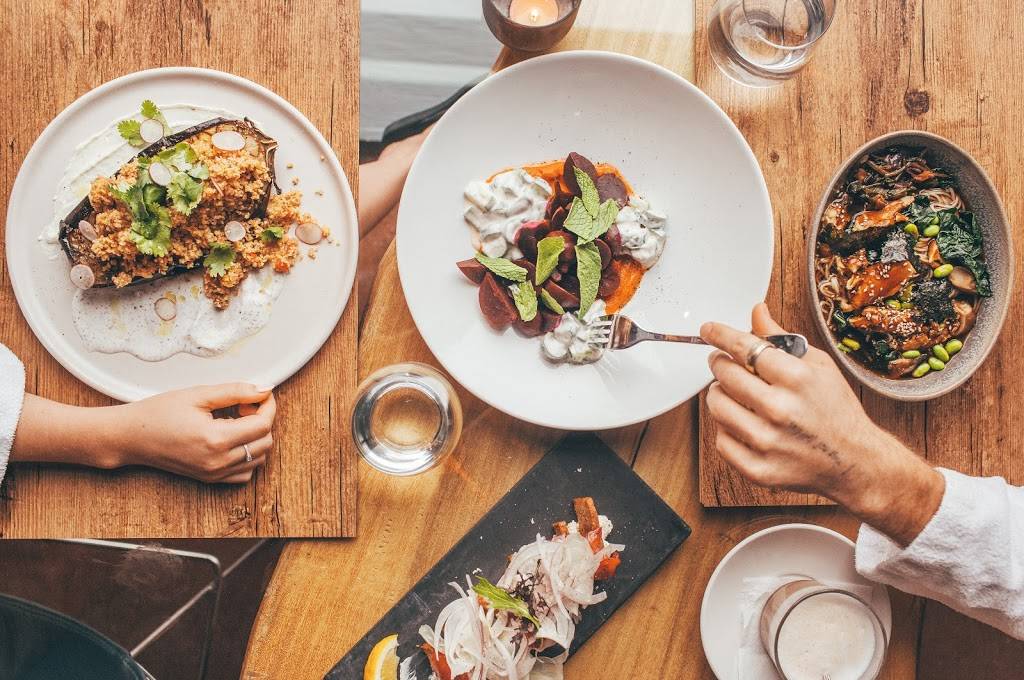 Restaurant Lumami | restaurant | 319 Chemin du Lac Gale, Bromont, QC J2L 2S5, Canada | 4505340604 OR +1 450-534-0604