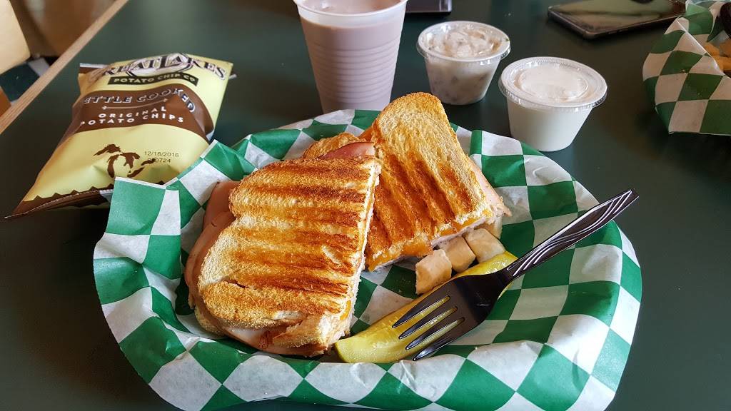 Country Dairy Farm Store | restaurant | 3476 S 80th Ave, New Era, MI 49446, USA | 2318614636 OR +1 231-861-4636