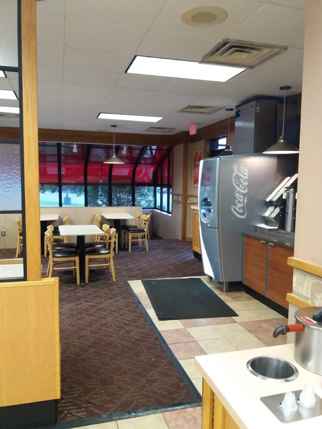 Wendys | restaurant | 2112 E Moreland Blvd, Waukesha, WI 53186, USA | 2625491180 OR +1 262-549-1180