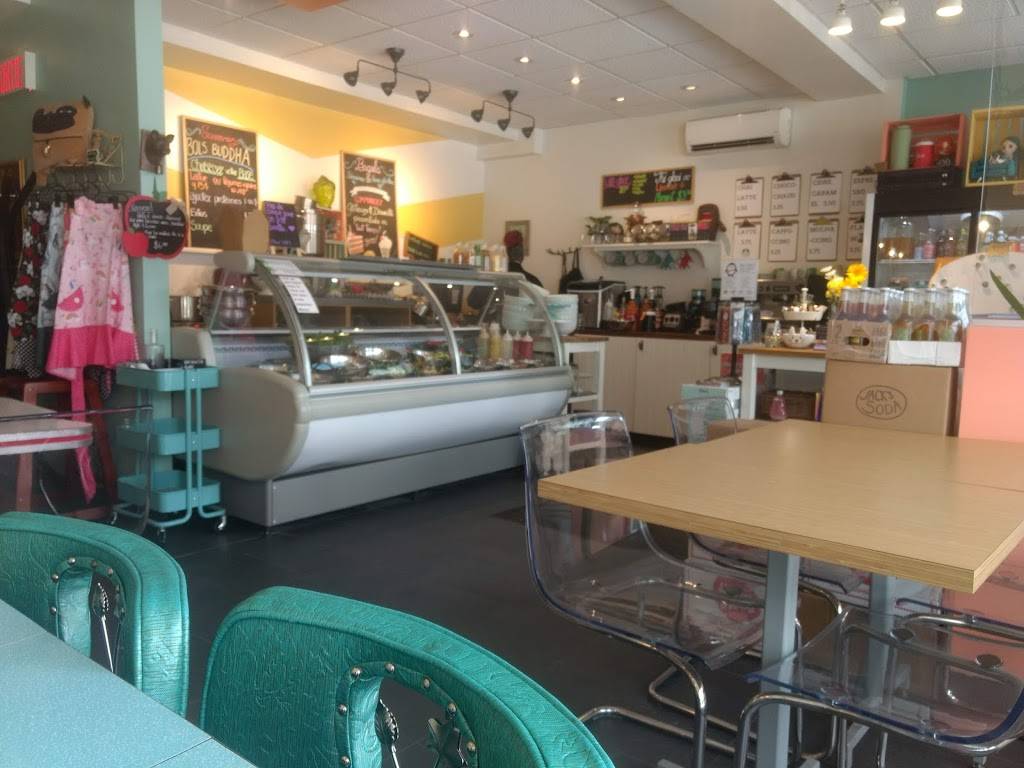 Choux Choux | restaurant | 98 Rue de lHôtel-de-Ville, Gatineau, QC J8X 2E6, Canada | 8197718182 OR +1 819-771-8182