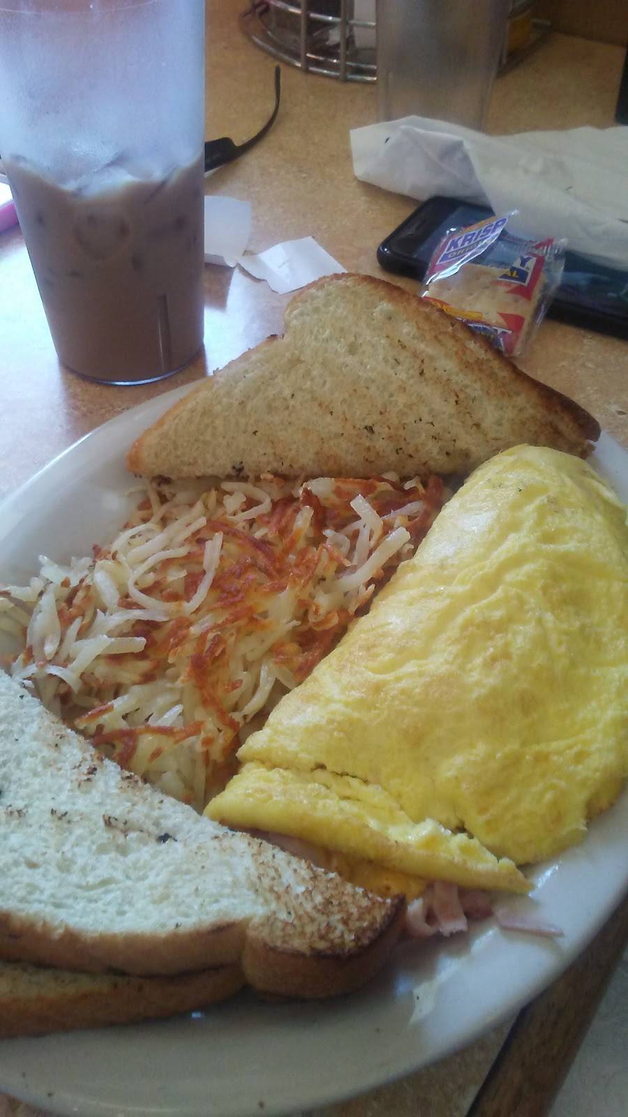 Hilltop Restaurant | restaurant | 900 Marlette Rd, Waters, MI 49797, USA | 9897316282 OR +1 989-731-6282