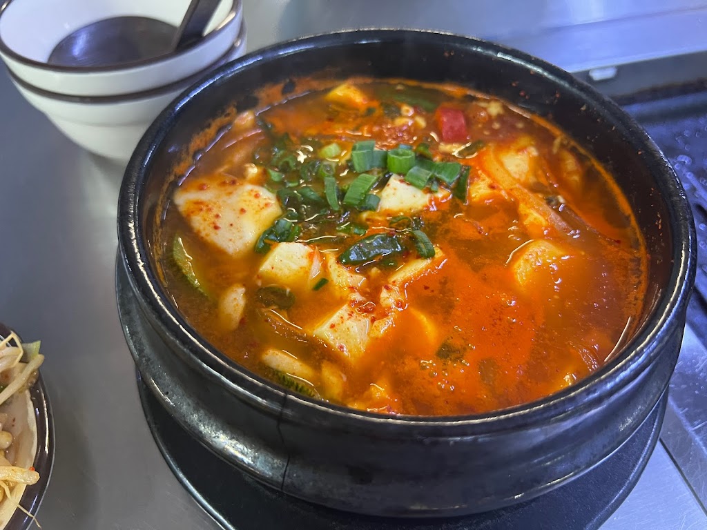 Chas Market and Kitchen | restaurant | 1431 N Pine St, San Antonio, TX 78208, USA | 2102271521 OR +1 210-227-1521