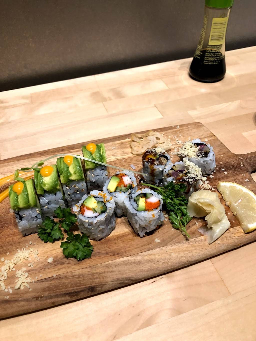 Roll Roll | meal takeaway | 162 Wortley Rd, London, ON N6C 3P7, Canada | 4168065920 OR +1 416-806-5920