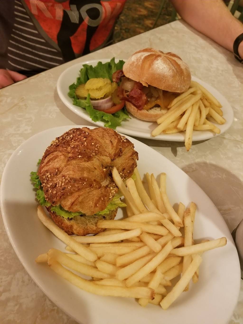 The Plaza Restaurant | restaurant | 4600 N World Dr., Orlando, FL 32830, USA | 4079393463 OR +1 407-939-3463