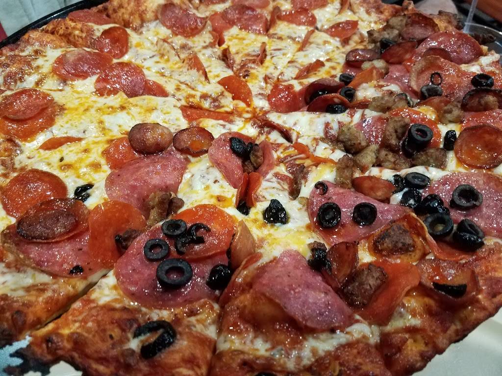Round Table Pizza | meal delivery | 5250 Faculty Ave, Lakewood, CA 90712, USA | 5624081914 OR +1 562-408-1914
