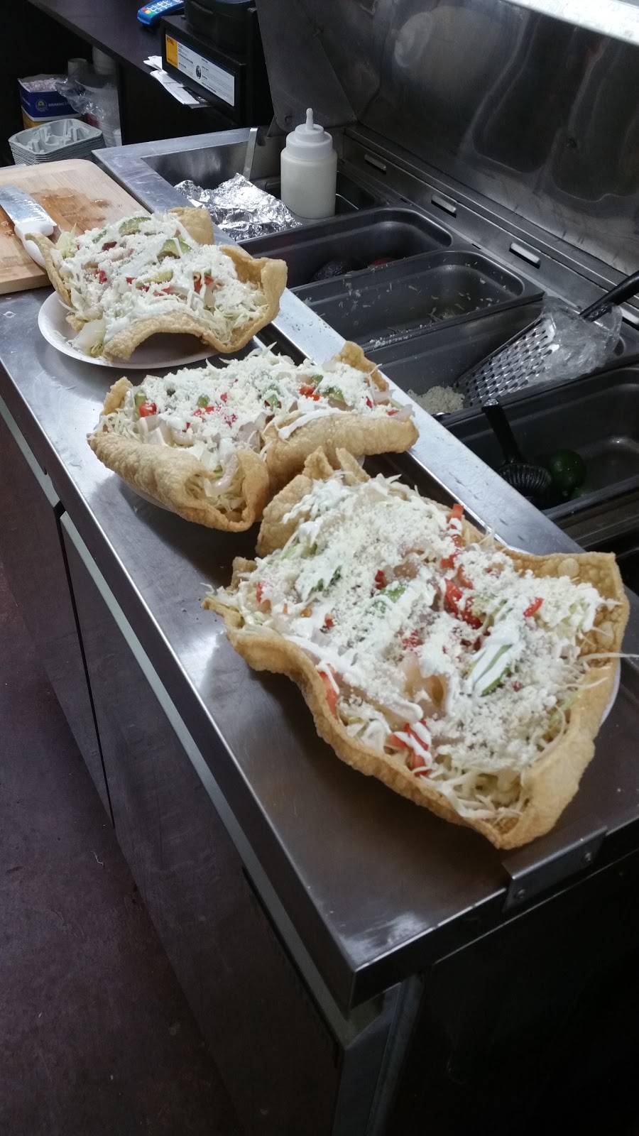 Elotes y antojitos la banana | restaurant | 2320 Rock Island Rd, Irving, TX 75060, USA | 9722533000 OR +1 972-253-3000