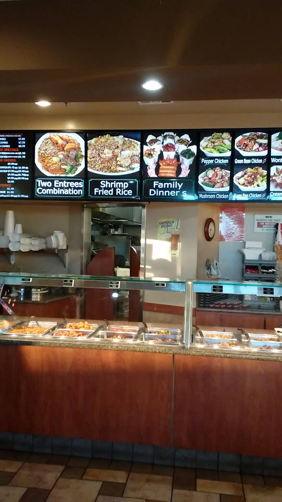 Golden Chopstix | restaurant | 19179 Bear Valley Rd, Apple Valley, CA 92308, USA | 7602409800 OR +1 760-240-9800