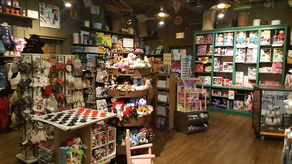 Cracker Barrel Old Country Store | restaurant | 4260 Boatways Rd, Fort Myers, FL 33905, USA | 2396932244 OR +1 239-693-2244