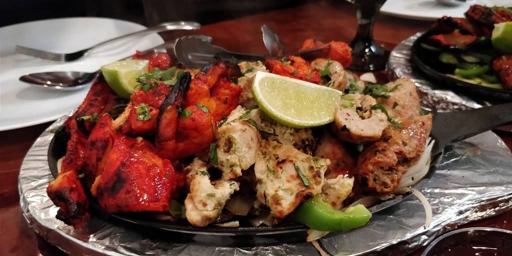 Tandoori Hut | restaurant | 3171 Main St, Buffalo, NY 14214, USA | 7169319343 OR +1 716-931-9343