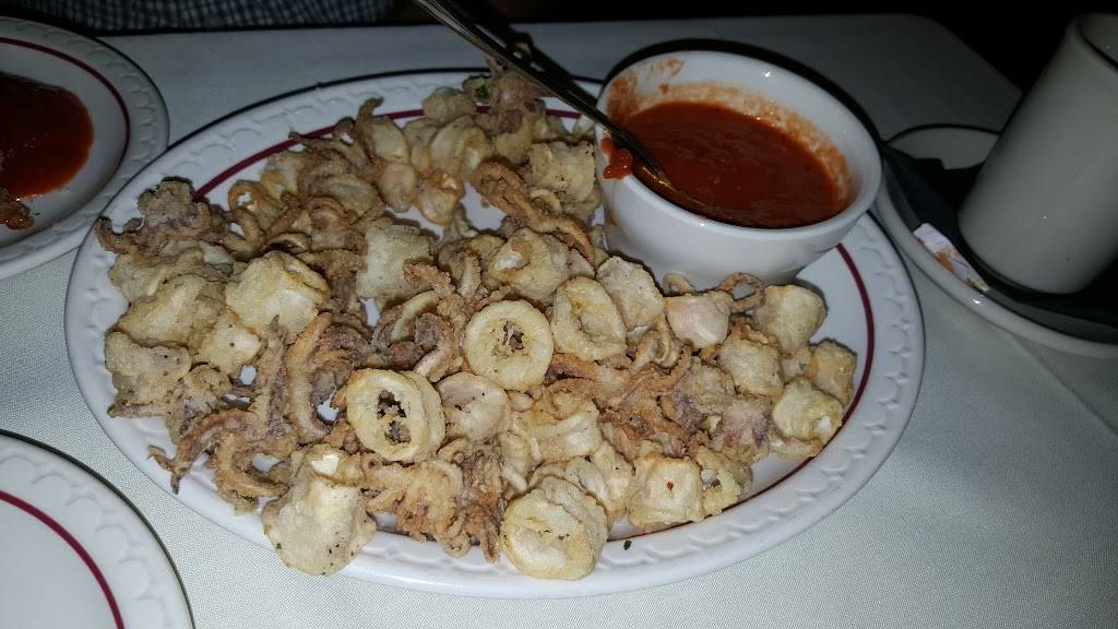 Tambascios Italian Grill | restaurant | 1 Dodgingtown Rd, Newtown, CT 06470, USA | 2034262715 OR +1 203-426-2715