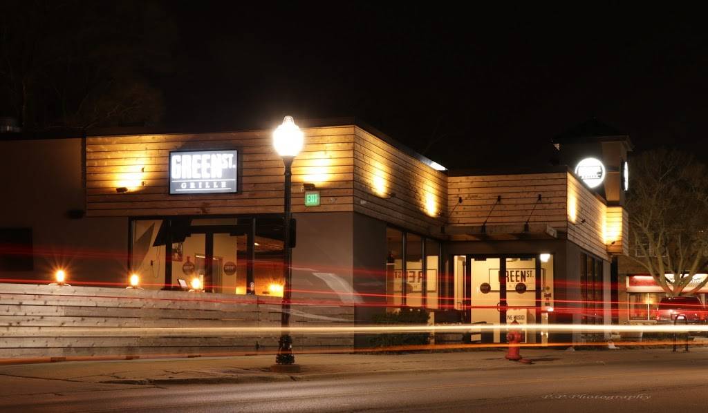 Green St. Grille | restaurant | 120 W Green St, Bensenville, IL 60106, USA | 6304741201 OR +1 630-474-1201