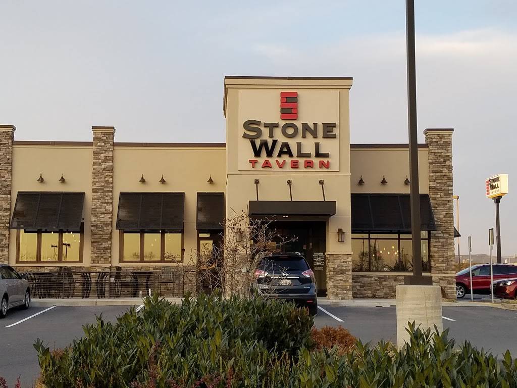 Stone Wall Tavern | restaurant | 17276 Valley Mall Rd, Hagerstown, MD 21740, USA | 2406549255 OR +1 240-654-9255
