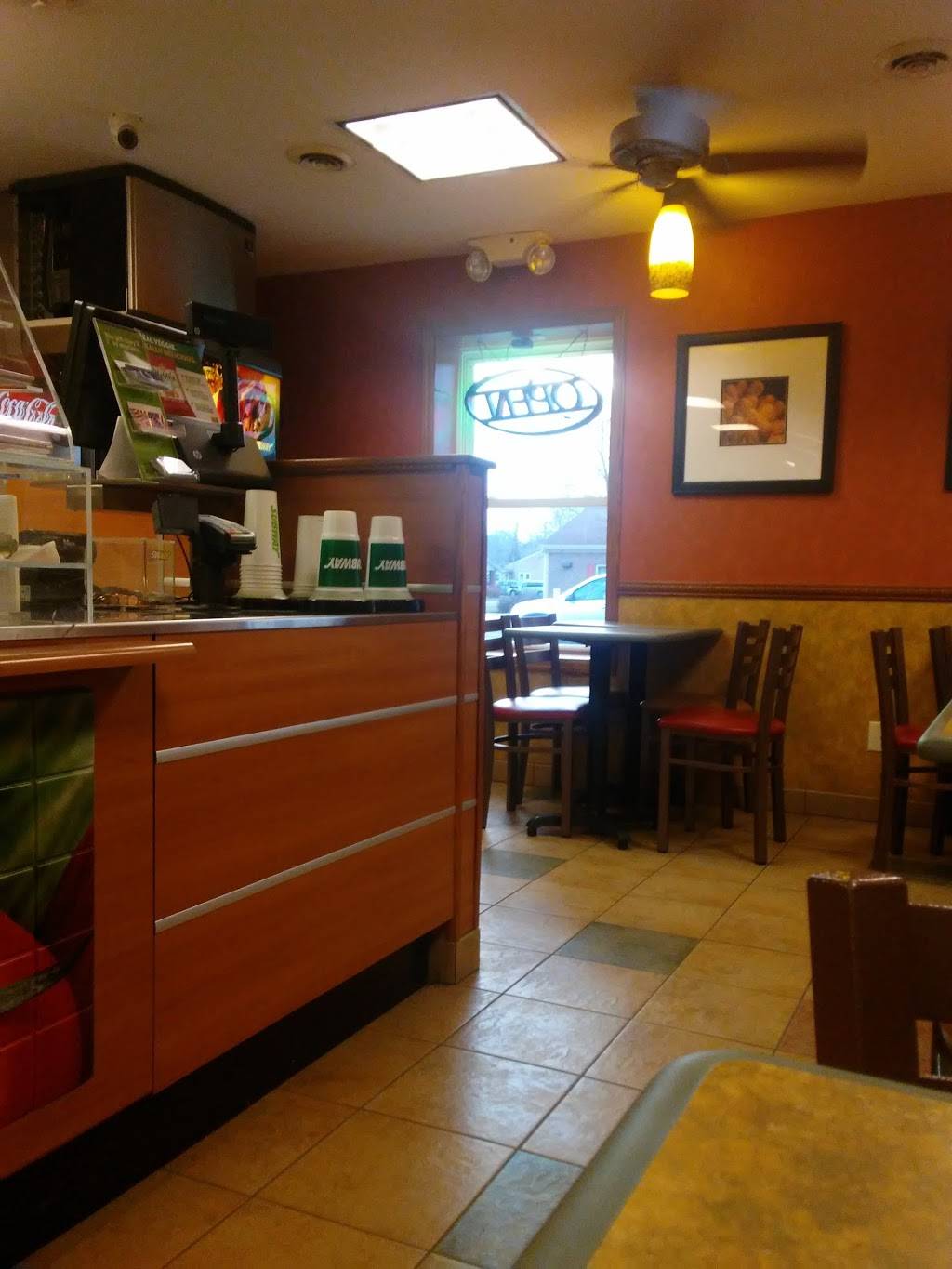 Subway Restaurants | restaurant | 12 S Plank St, Rossville, IN 46065, USA | 7653792009 OR +1 765-379-2009