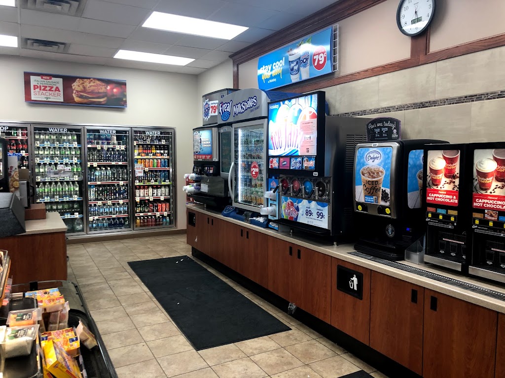 Holiday Stationstores | cafe | 410 10th Ave SE, Milaca, MN 56353, USA | 3209836771 OR +1 320-983-6771