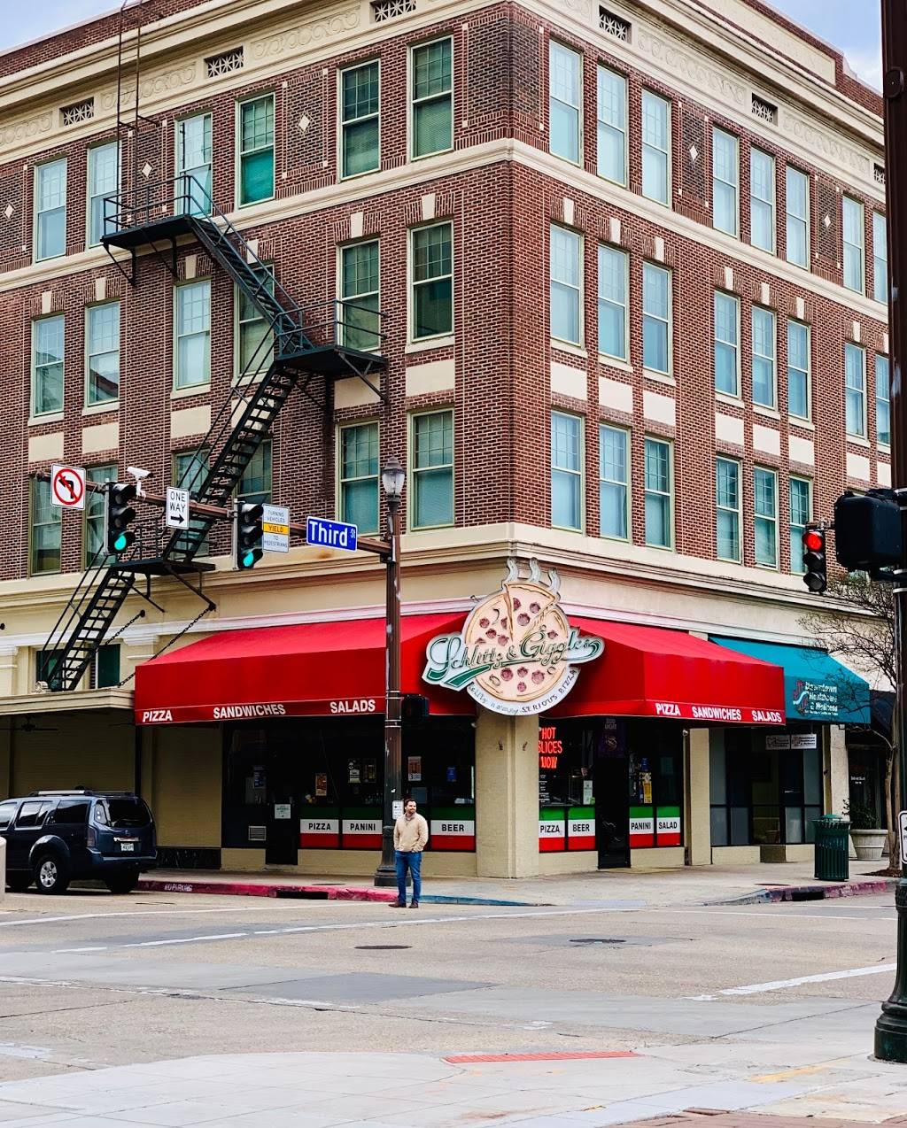 Schlittz & Giggles | restaurant | 301 3rd St, Baton Rouge, LA 70801, USA | 2252184271 OR +1 225-218-4271