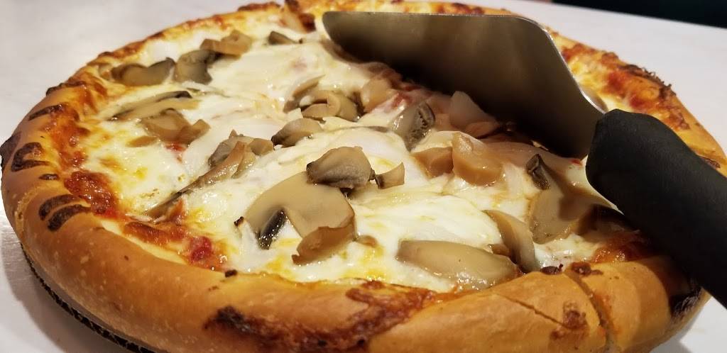 Stavros and Sons Pizza Restaurant | restaurant | 2100 County Rd 44, Eustis, FL 32726, USA | 3525899100 OR +1 352-589-9100