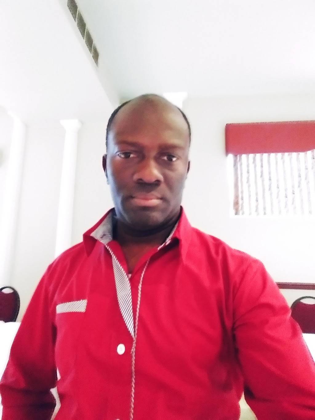 Beaujolais (Au) | restaurant | 839 Rue Saint-Louis, Gatineau, QC J8T 2S7, Canada | 8195612614 OR +1 819-561-2614