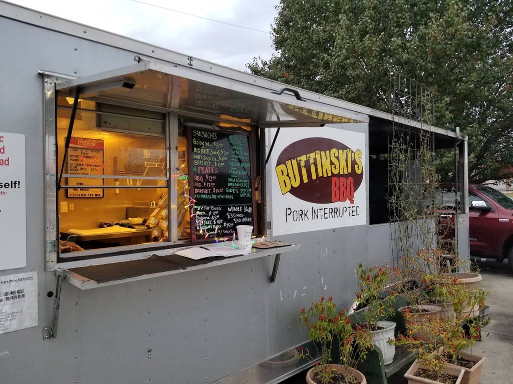 Buttinskis Bbq | restaurant | 325 E Carroll St, Tullahoma, TN 37388, USA | 9315800615 OR +1 931-580-0615