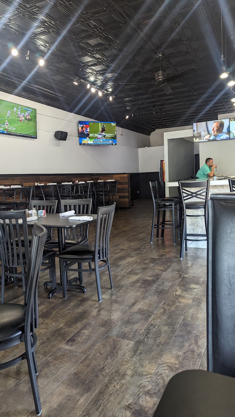 Main Street Bar and Grill | restaurant | 133 W Main St, Genoa, IL 60135, USA | 7793820080 OR +1 779-382-0080