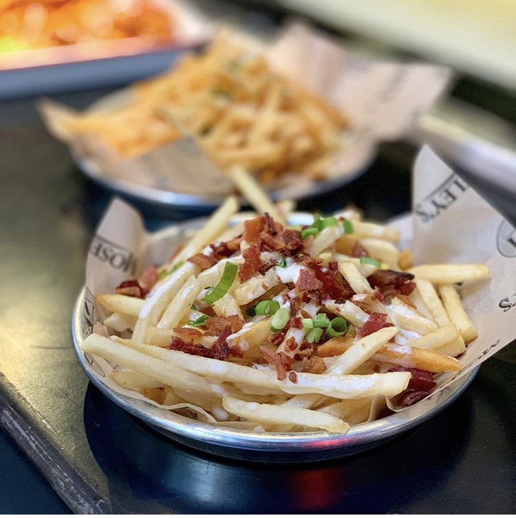 Moseley’s Sports Bar | restaurant | 55 Tamal Vista Blvd, Corte Madera, CA 94925, USA | 4157047437 OR +1 415-704-7437