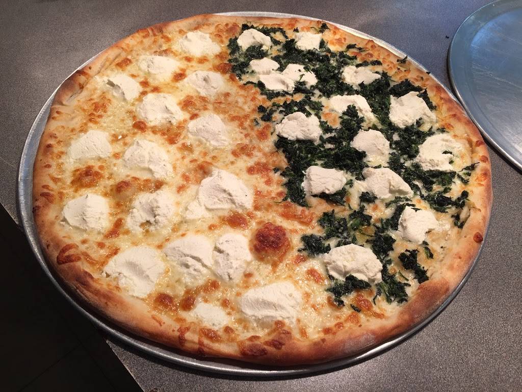 Rufinos Pizza & Italian | restaurant | Premium Oulets, 2700 FL-16 unit #207, St. Augustine, FL 32092, USA | 9048195399 OR +1 904-819-5399