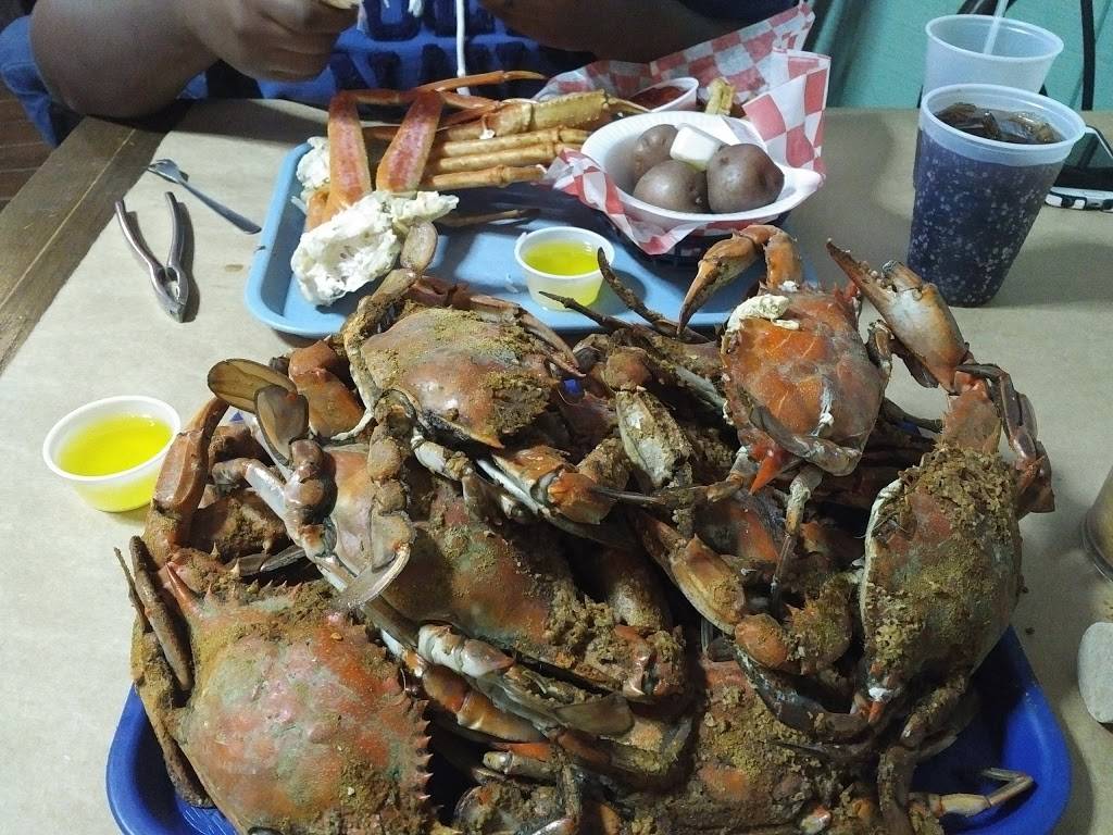 Backfins Crabhouse | restaurant | 1009 Stadium Dr, Wake Forest, NC 27587, USA | 9195628500 OR +1 919-562-8500