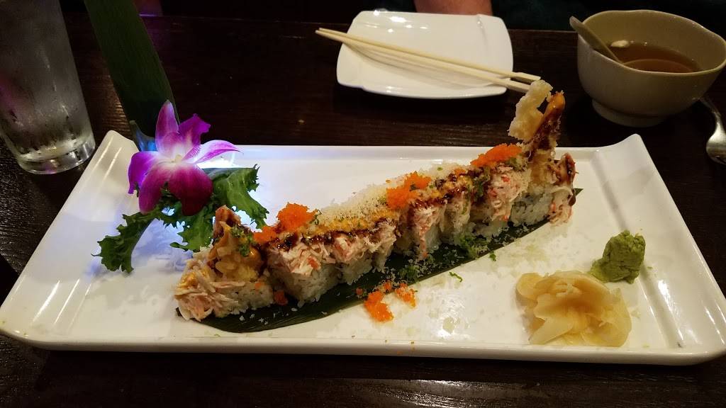 Sakura Restaurant | restaurant | 1104 Bichara Blvd, Lady Lake, FL 32159, USA | 3522058864 OR +1 352-205-8864