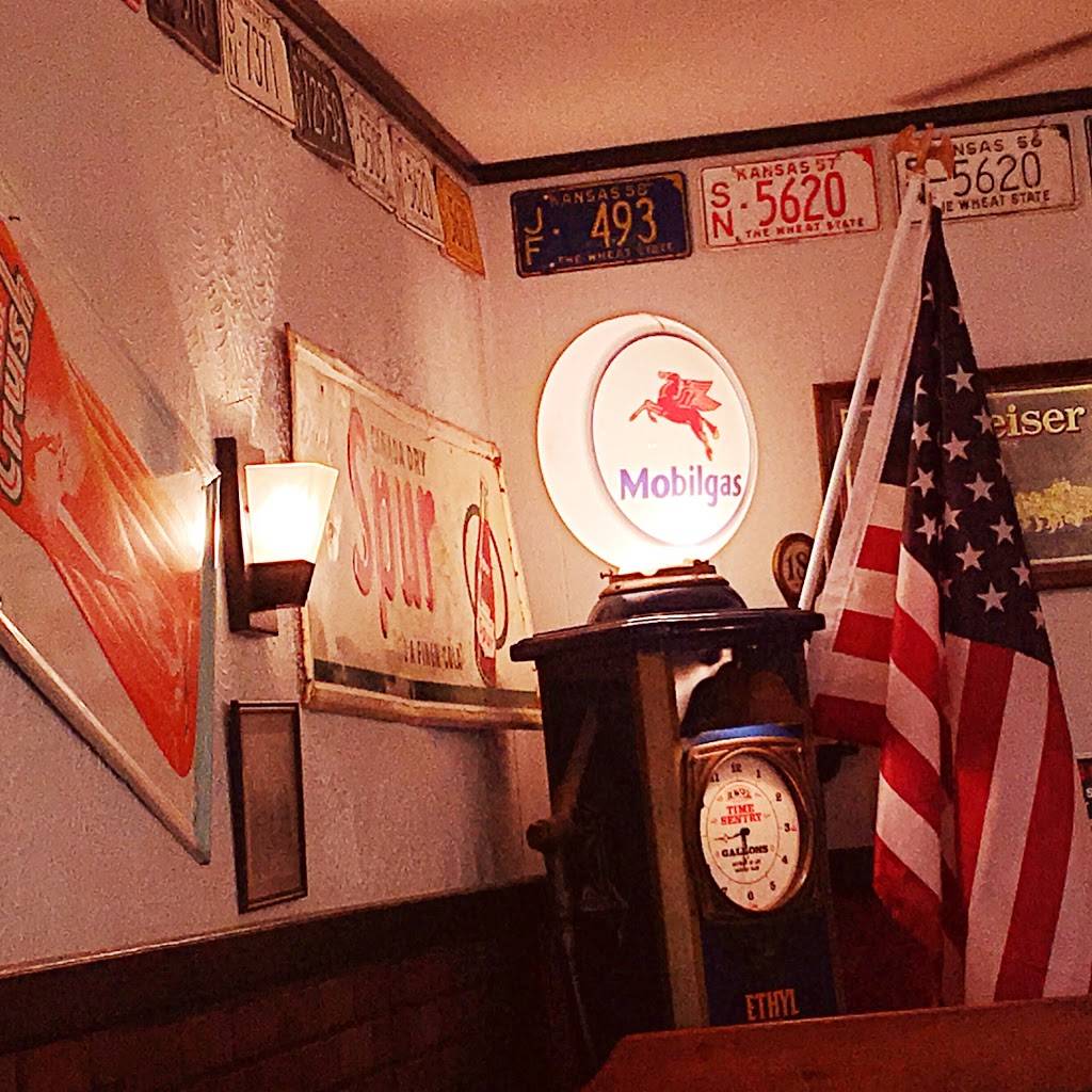 Kilroys Pizza & Cafe | restaurant | 106 E 5th St, Sedgwick, KS 67135, USA | 3167720010 OR +1 316-772-0010