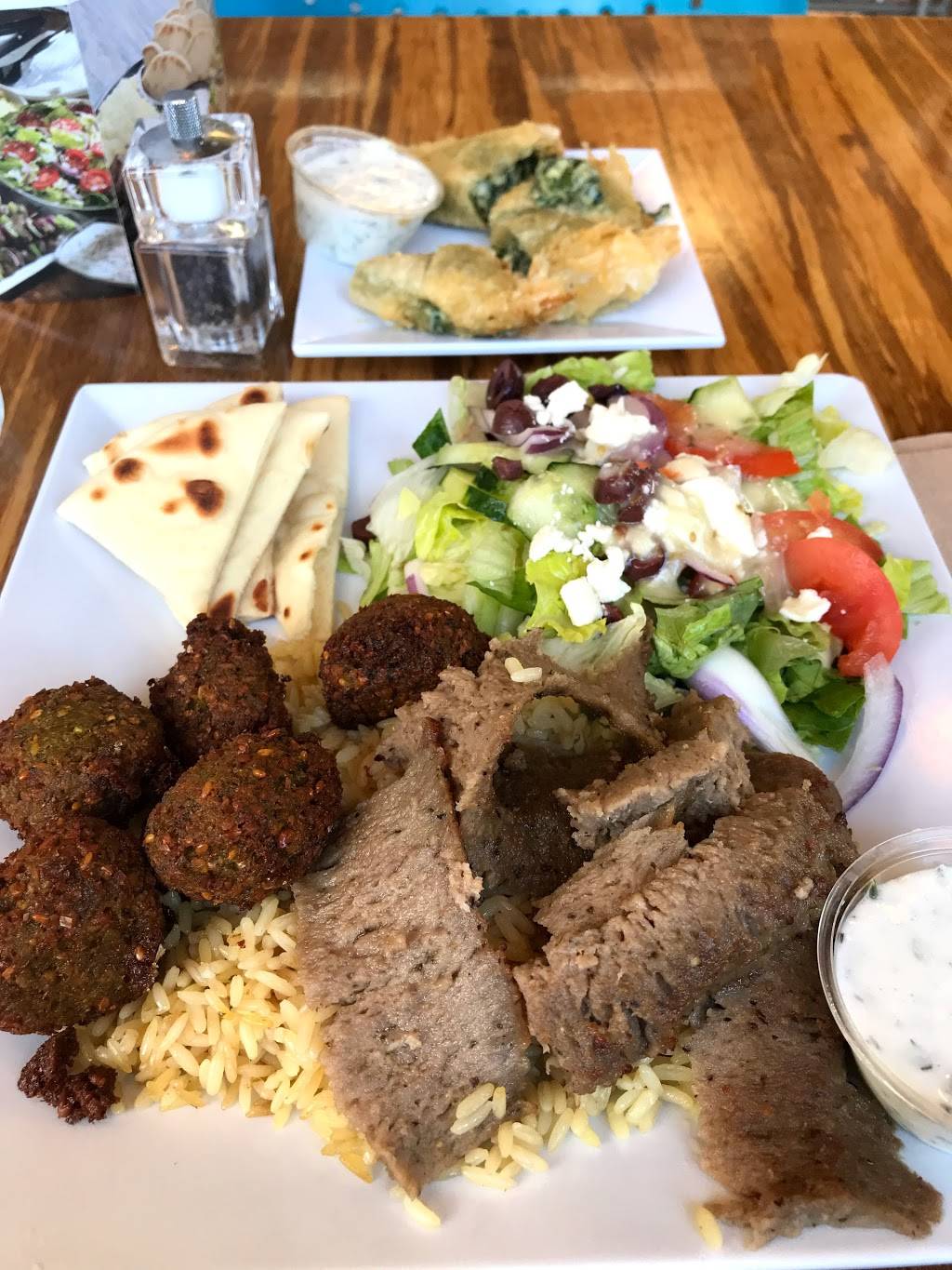 Daphnes | restaurant | 10728 Westview Pkwy #305, San Diego, CA 92126, USA | 8586934471 OR +1 858-693-4471