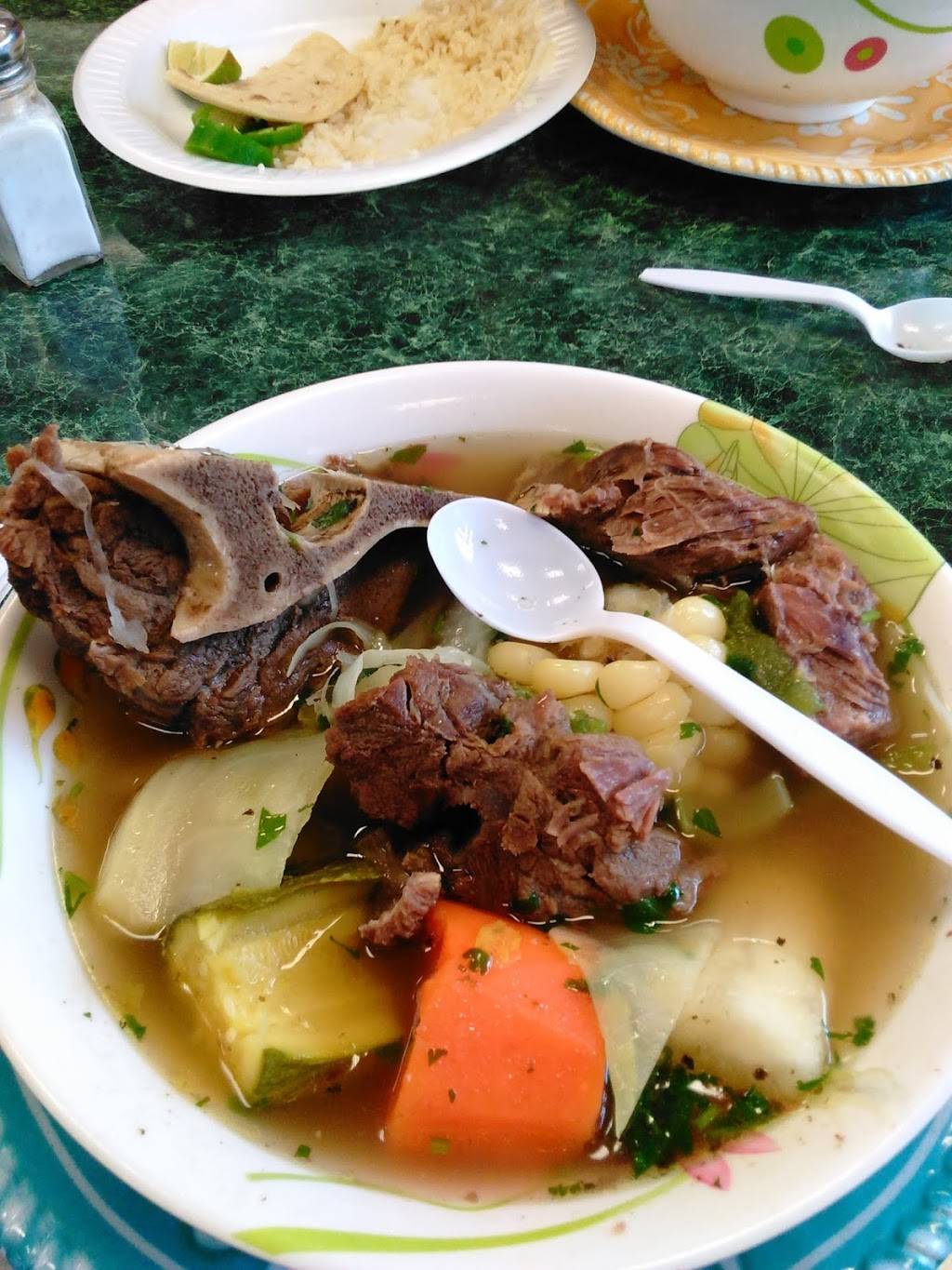 La Migueleña | restaurant | 402 S Washington St, Falls Church, VA 22046, USA | 7032418244 OR +1 703-241-8244