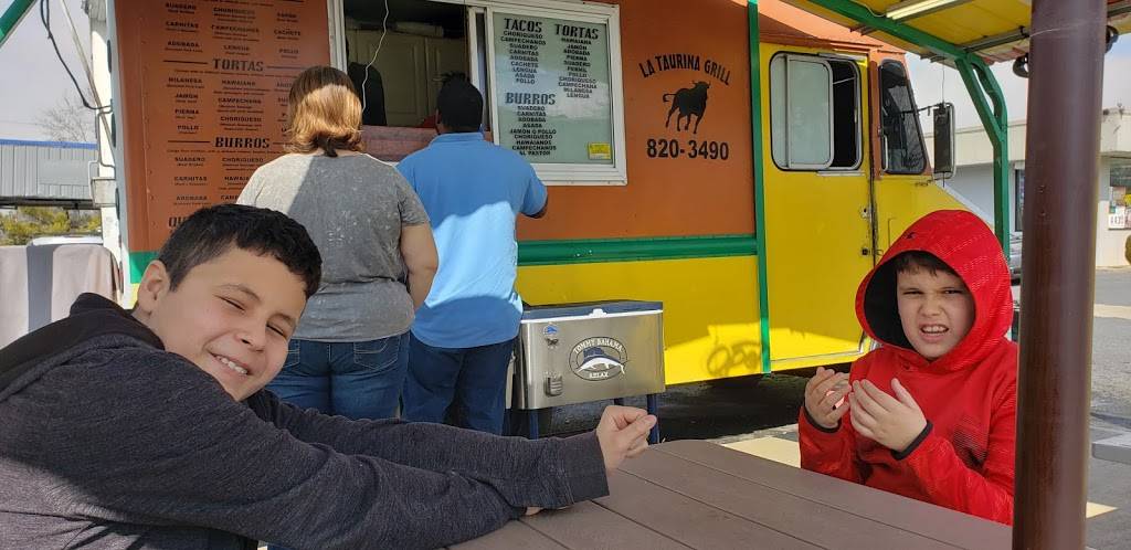 La Taurina Grill | restaurant | 1001 N Main St, Harrisonburg, VA 22802, USA | 5408203490 OR +1 540-820-3490