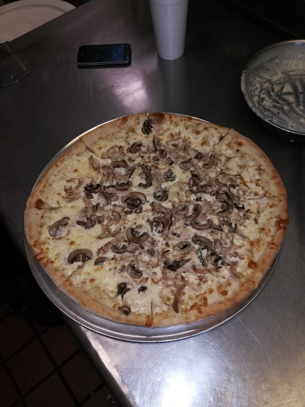 Juniors Pizza and more | restaurant | 3920 N Dean Rd, Orlando, FL 32817, USA | 4076779000 OR +1 407-677-9000
