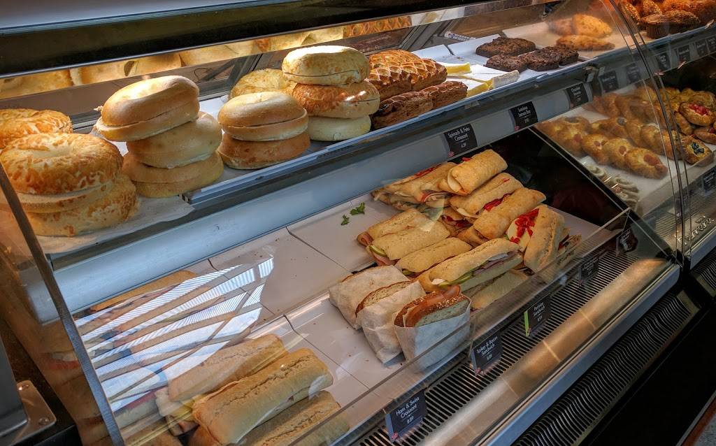 Brioche Doree | restaurant | 10000 W OHare Ave, Chicago, IL 60666, USA | 7736866180 OR +1 773-686-6180