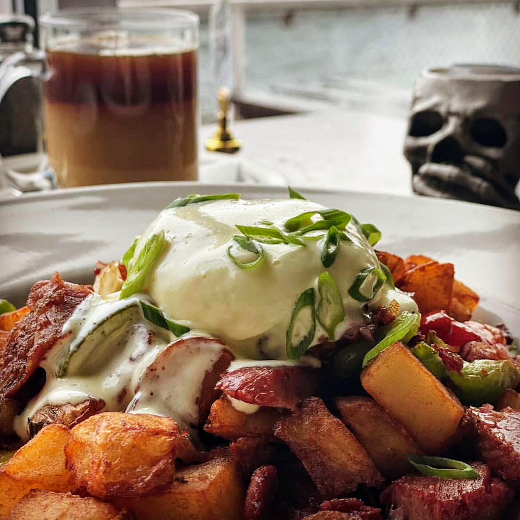 Pub 70 | restaurant | 2801 Alaskan Way, Seattle, WA 98121, USA | 2067378891 OR +1 206-737-8891