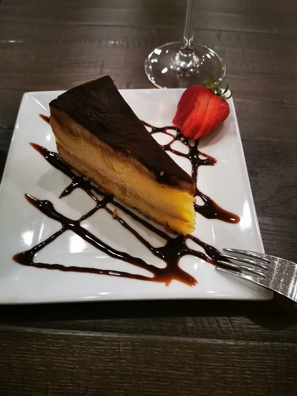 Maya Bistro | restaurant | 5649 Lee Hwy, Arlington, VA 22207, USA | 7035337800 OR +1 703-533-7800