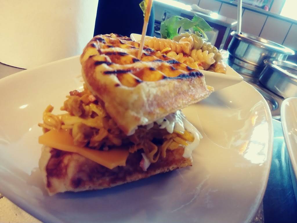 Lincoln Cafe | cafe | 740 E Long St, Columbus, OH 43203, USA | 6142522455 OR +1 614-252-2455