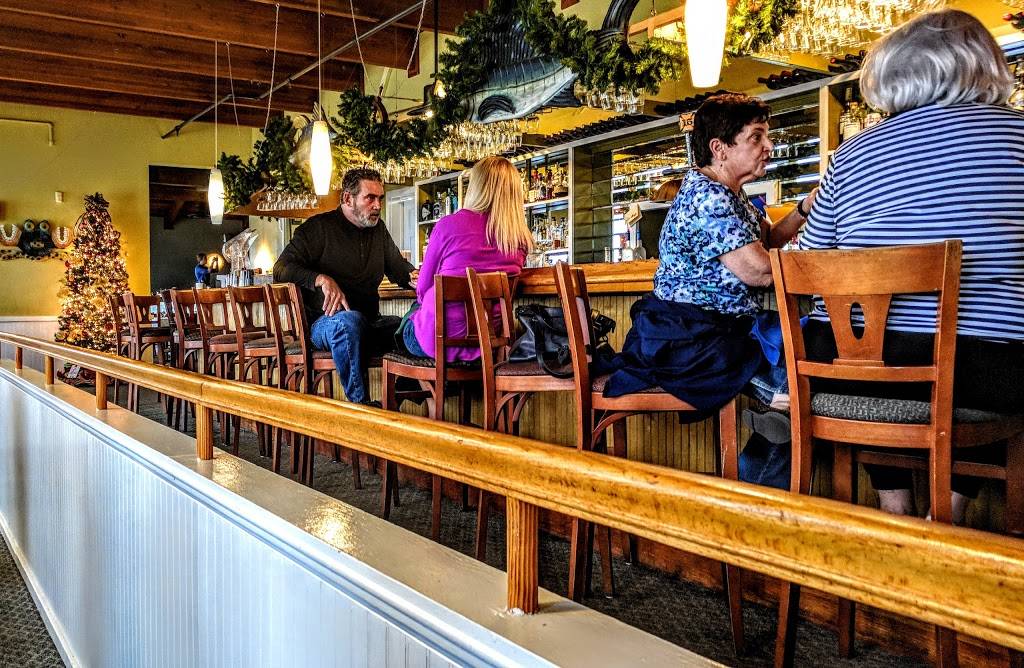 The Reef | restaurant | 4100 Coastal Hwy, St. Augustine, FL 32084, USA | 9048248008 OR +1 904-824-8008