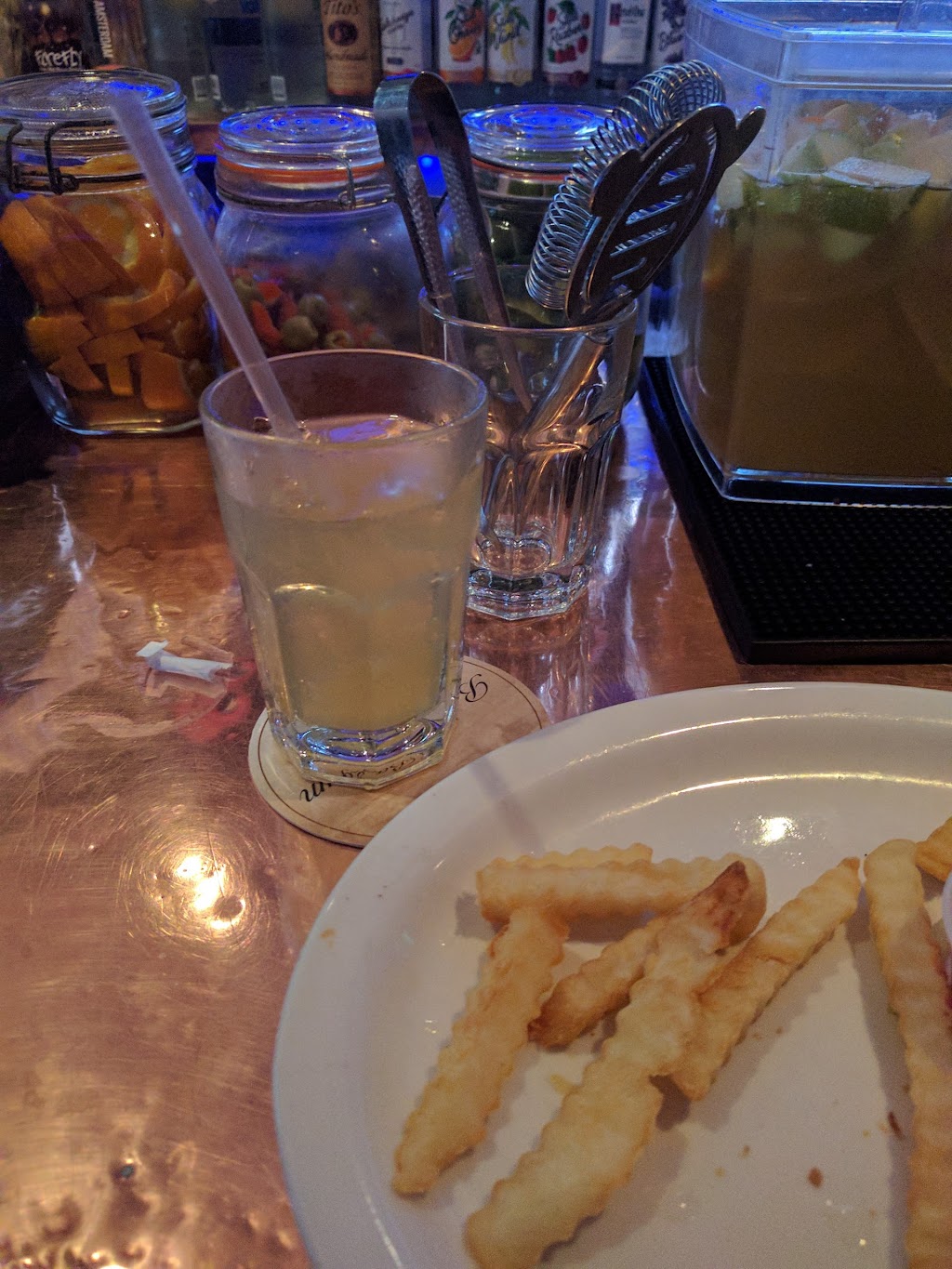 Stone Creek Bar and Lounge | restaurant | 140 E 27th St, New York, NY 10016, USA | 2125321037 OR +1 212-532-1037